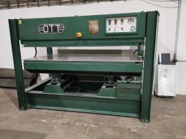 Dyhovací lis OTT 2300x1250mm 65t vodné ohrievanie