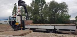 Ponúkam prepravu vozidlom s hydraulickou rukou.