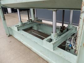 Dyhovací lis ITALPRESSE 2500x1300mm plošný vodné ohrievanie