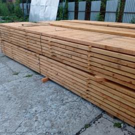 Cerveny smrek 52x130x5050