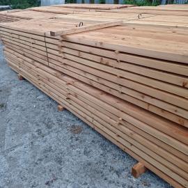 Cerveny smrek 52x130x5050