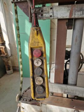 Hydraulický rámový lis ITALPRESSE 3000x1300x150mm