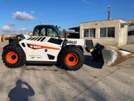 Predám Teleskopicke nakladače Bobcat  a Massey Ferguson