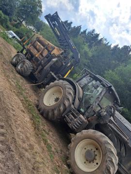 Tractor VALTRA T193 | Forest machinery | Woodworking machinery | KOMITrade s.r.o.